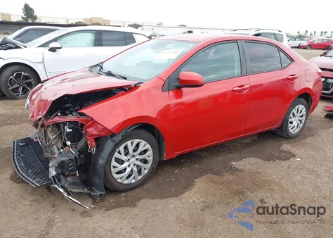2017 Toyota Corolla Le z USA, uszkodzony, nr VIN 5YFBURHE7HP708751